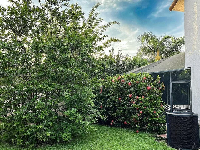 10251 Islander Dr, Boca Raton FL 33498