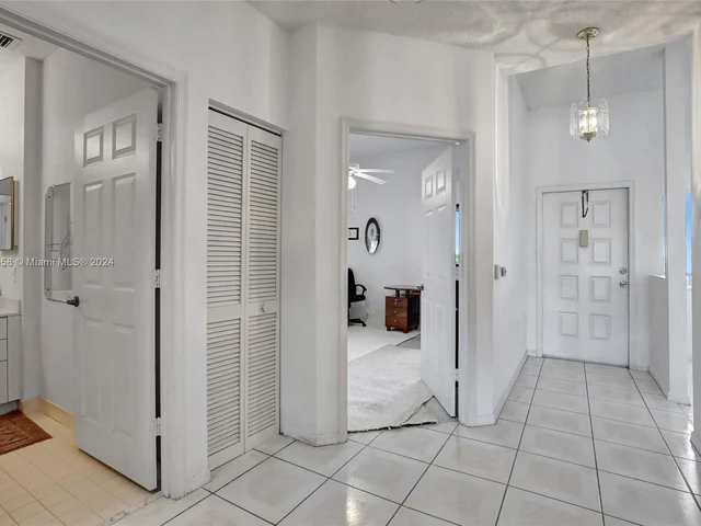 10133 NW 24th Pl # 404, Sunrise FL 33322