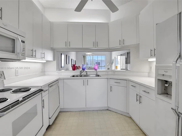 10133 NW 24th Pl # 404, Sunrise FL 33322