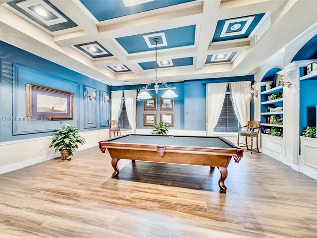 6831 SW 44th St # 305, Miami FL 33155