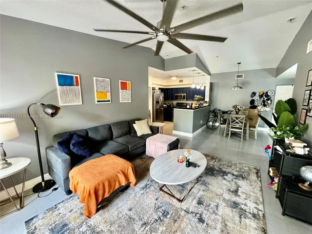 6831 SW 44th St # 305, Miami FL 33155