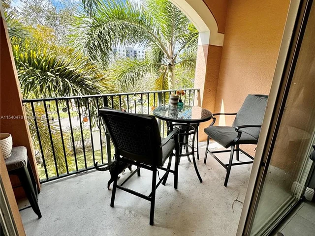 6831 SW 44th St # 305, Miami FL 33155