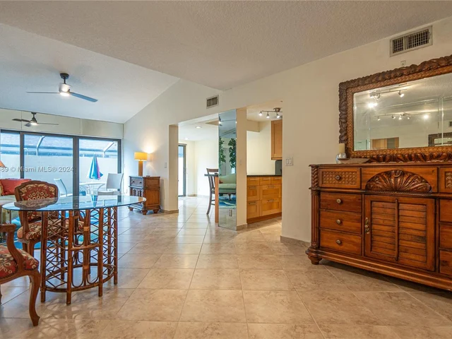 8725 Cleary Blvd # 8725, Plantation FL 33324