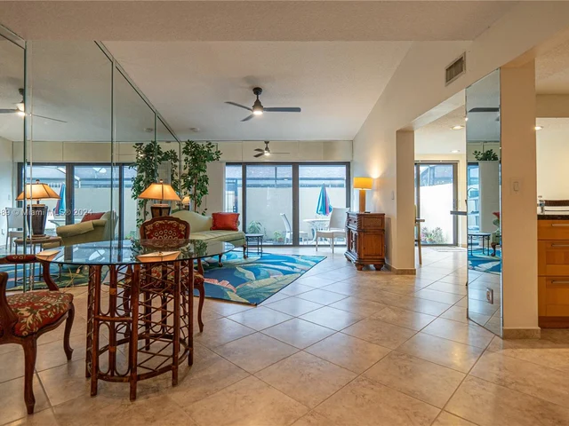 8725 Cleary Blvd # 8725, Plantation FL 33324