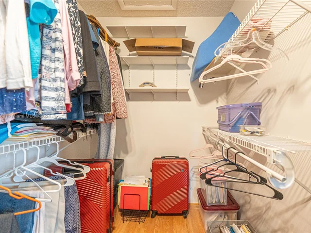 8725 Cleary Blvd # 8725, Plantation FL 33324