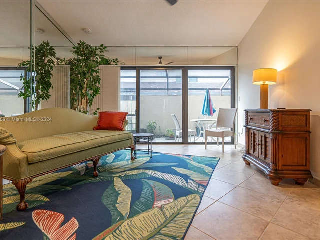 8725 Cleary Blvd # 8725, Plantation FL 33324