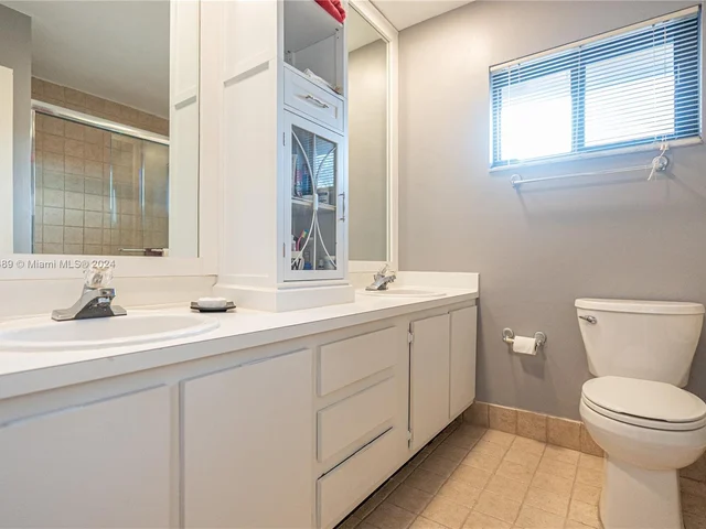 8725 Cleary Blvd # 8725, Plantation FL 33324