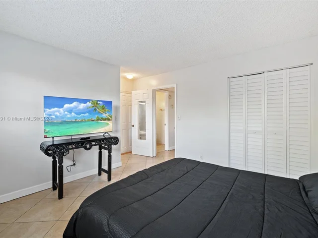 1425 Arthur St # 212B, Hollywood FL 33020