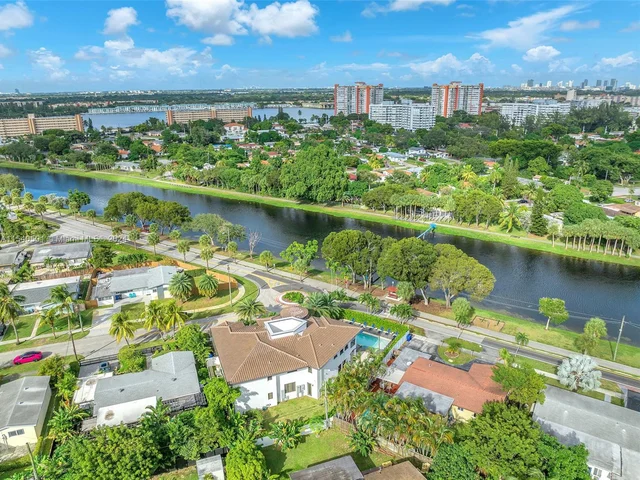 1100 NE 180th Ter, North Miami Beach FL 33162