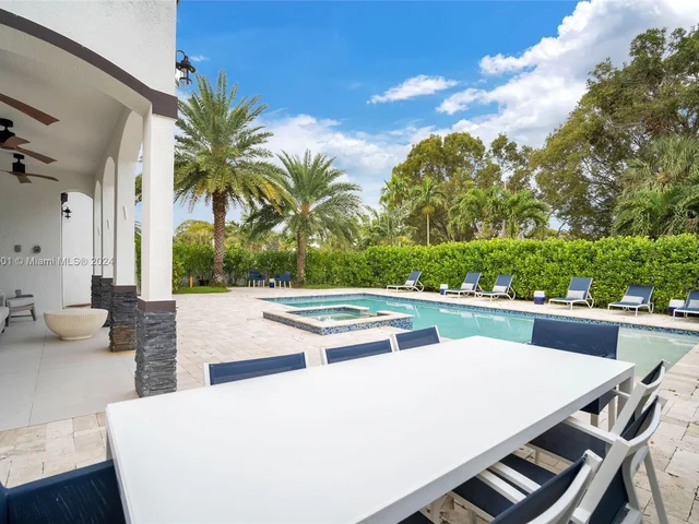 1100 NE 180th Ter, North Miami Beach FL 33162