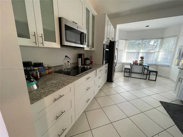 15234 SW 140th St, Miami FL 33196