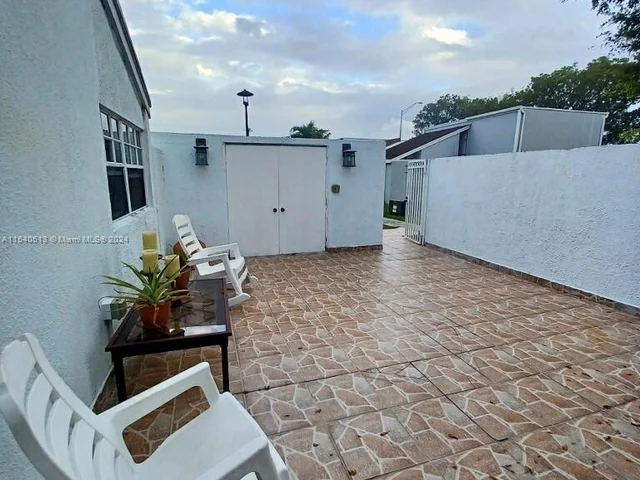 2554 SW 122nd Ct, Miami FL 33175