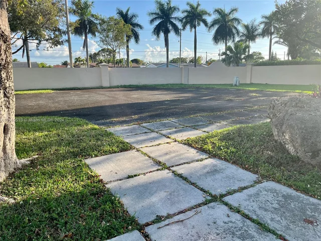 2554 SW 122nd Ct, Miami FL 33175