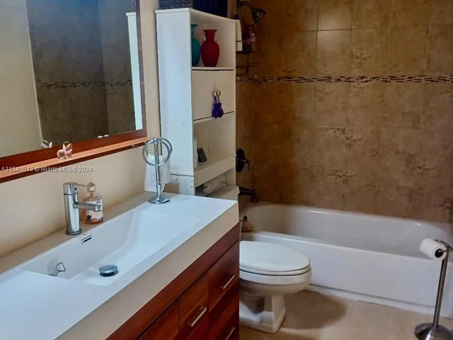 2554 SW 122nd Ct, Miami FL 33175