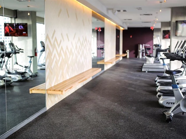 151 SE 1st St # 2204, Miami FL 33131