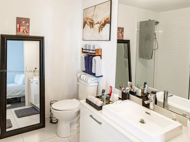 151 SE 1st St # 2204, Miami FL 33131