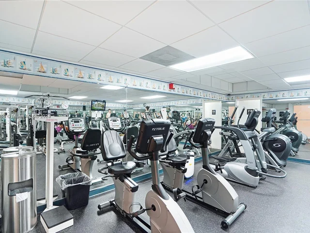 2899 Collins Ave # 1638, Miami Beach FL 33140