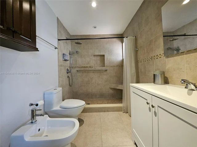 7558 NW 173rd Ter, Hialeah FL 33015