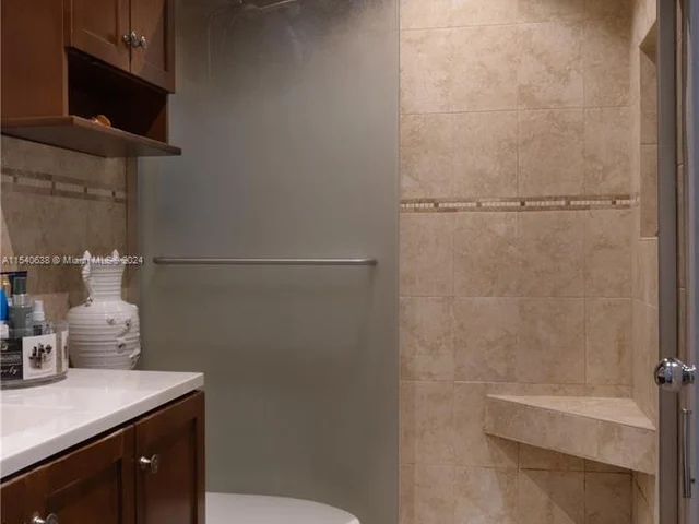 7558 NW 173rd Ter, Hialeah FL 33015