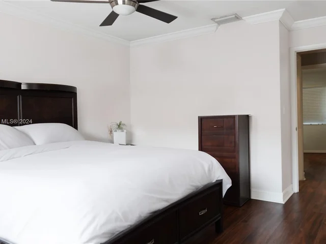 7558 NW 173rd Ter, Hialeah FL 33015