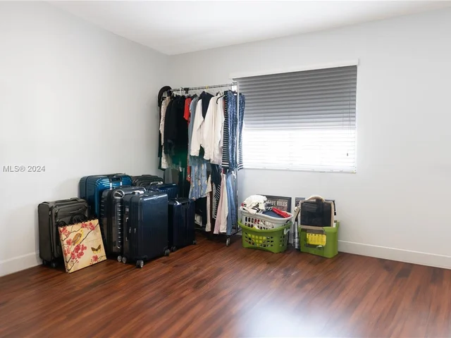 7558 NW 173rd Ter, Hialeah FL 33015