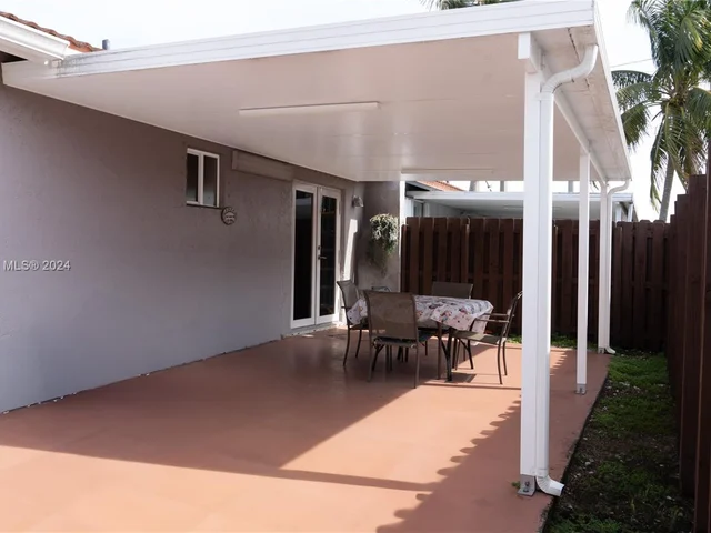 7558 NW 173rd Ter, Hialeah FL 33015