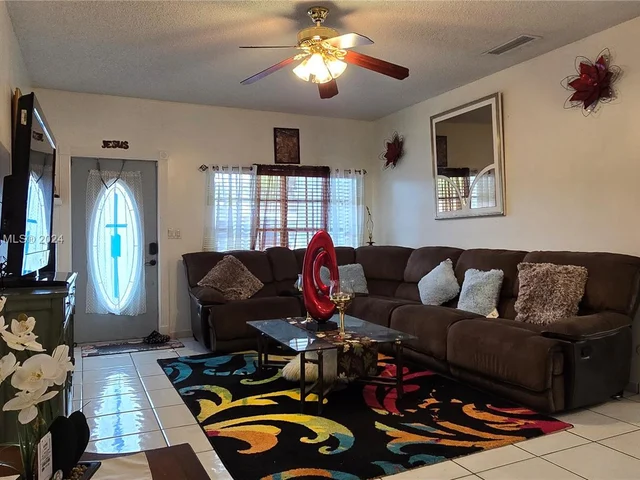 2431 SW 82nd Ter, Miramar FL 33025