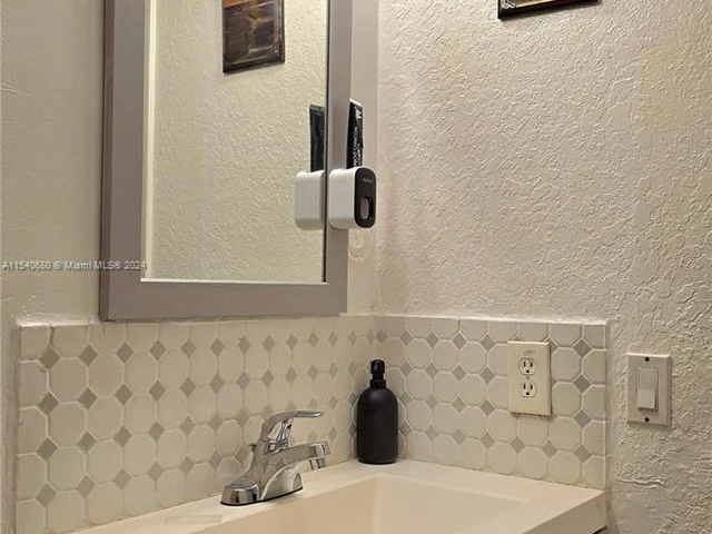 2431 SW 82nd Ter, Miramar FL 33025