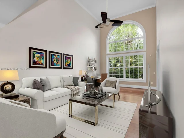 4581 NW 93rd Doral Ct, Doral FL 33178