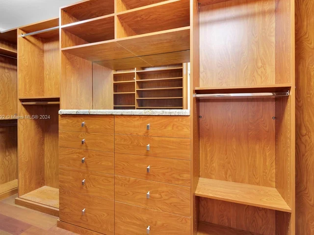 4581 NW 93rd Doral Ct, Doral FL 33178