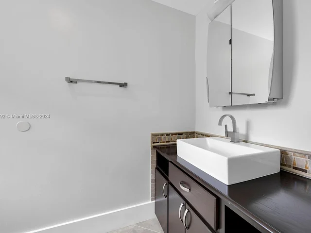 4581 NW 93rd Doral Ct, Doral FL 33178