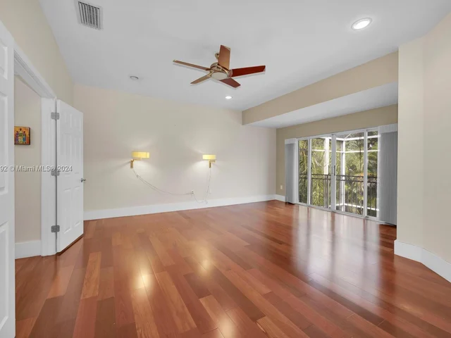 4581 NW 93rd Doral Ct, Doral FL 33178