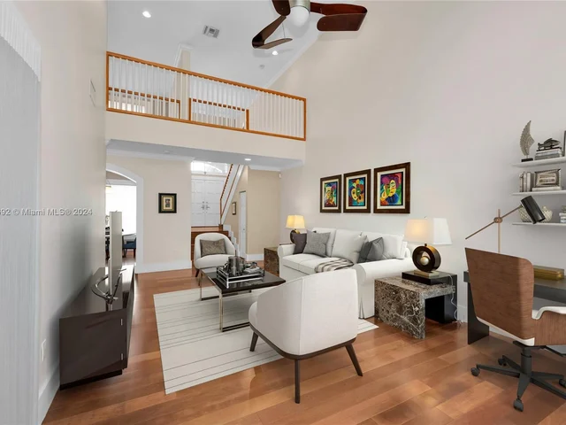 4581 NW 93rd Doral Ct, Doral FL 33178