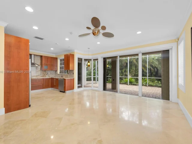 4581 NW 93rd Doral Ct, Doral FL 33178