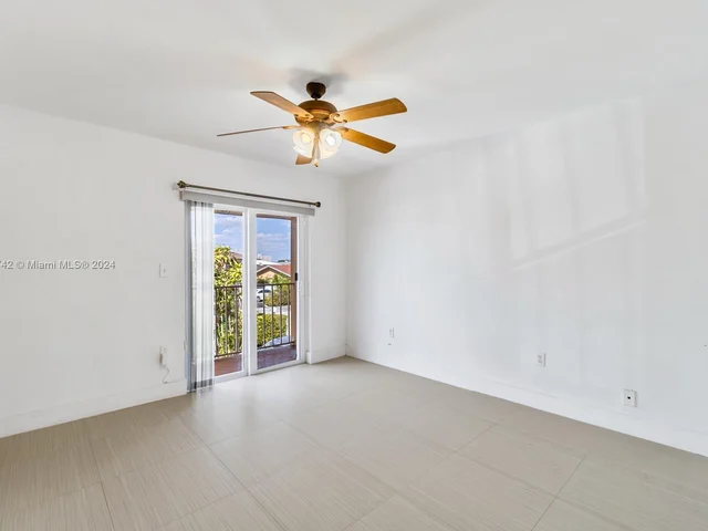 1458 W 39th Pl # 5, Hialeah FL 33012