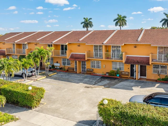 1458 W 39th Pl # 5, Hialeah FL 33012