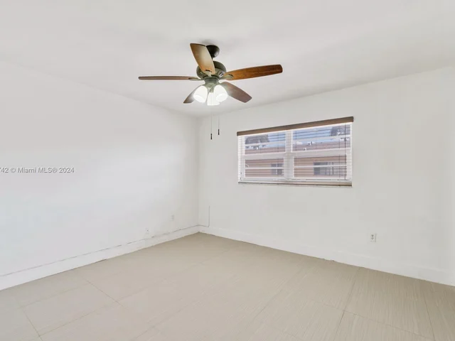 1458 W 39th Pl # 5, Hialeah FL 33012