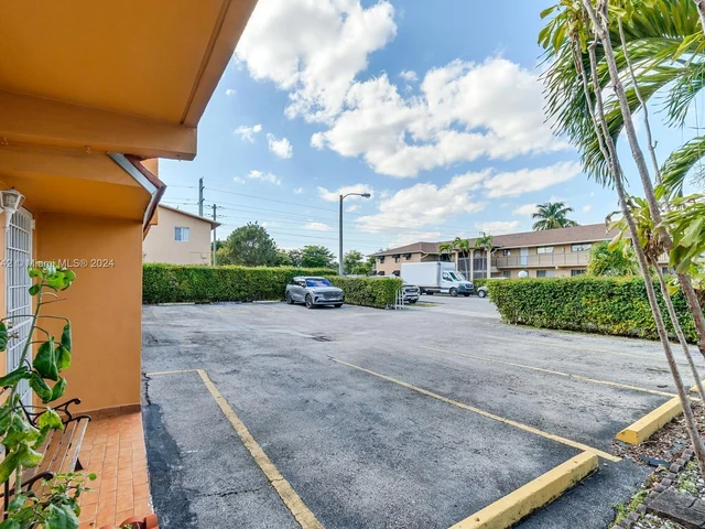 1458 W 39th Pl # 5, Hialeah FL 33012