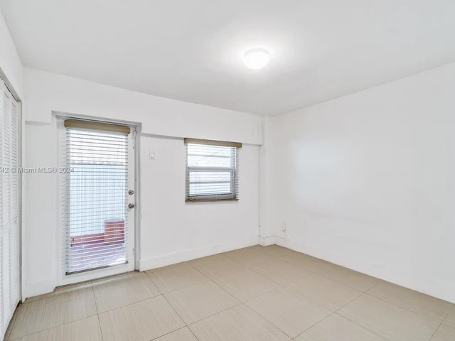 1458 W 39th Pl # 5, Hialeah FL 33012