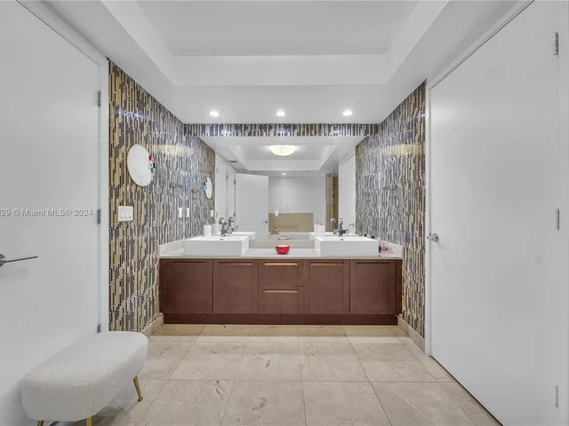 200 Sunny Isles Blvd # 306, Sunny Isles Beach FL 33160