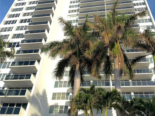 3140 S Ocean Dr # 2105, Hallandale Beach FL 33009