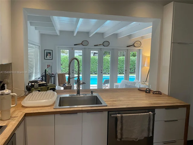 5846 SW 50th Ter, Miami FL 33155