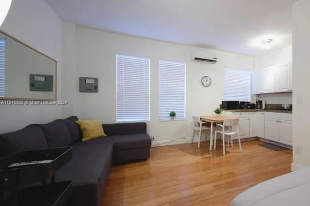 642 Michigan Ave # 4, Miami Beach FL 33139