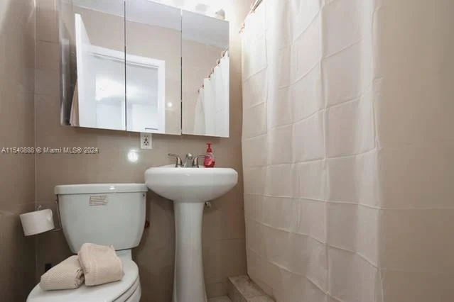 642 Michigan Ave # 4, Miami Beach FL 33139