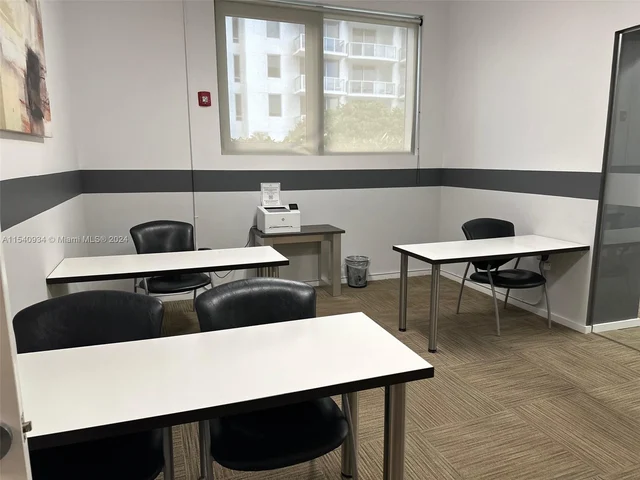 1060 Brickell Ave # 2709, Miami FL 33131