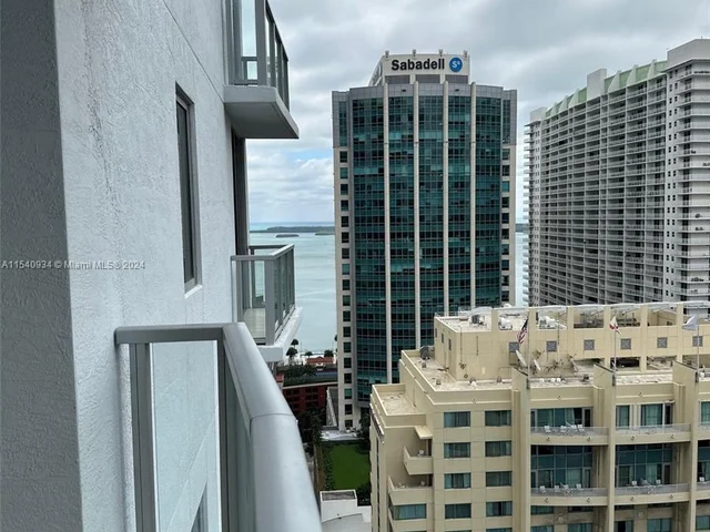 1060 Brickell Ave # 2709, Miami FL 33131