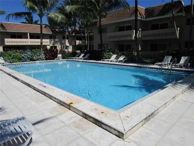 14500 SW 88th Ave # 135, Palmetto Bay FL 33176