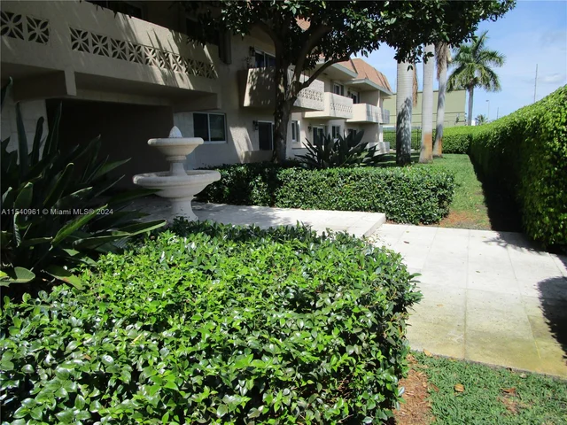 14500 SW 88th Ave # 135, Palmetto Bay FL 33176