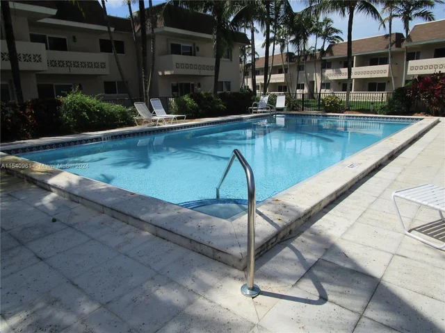 14500 SW 88th Ave # 135, Palmetto Bay FL 33176