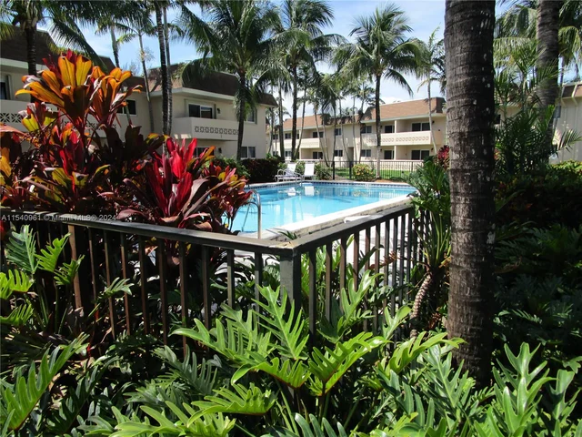 14500 SW 88th Ave # 135, Palmetto Bay FL 33176